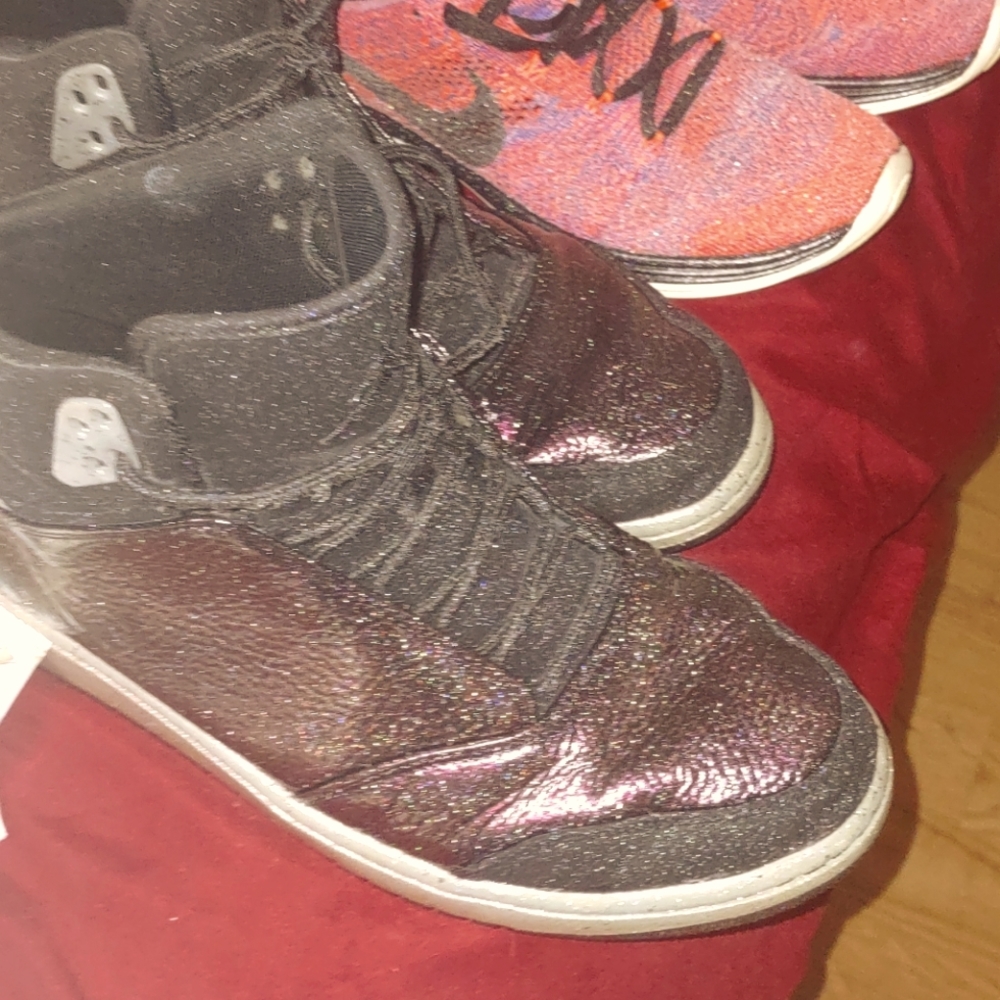 Nike sneaker high top one of a kind paintjob